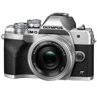 Olympus OM-D E-M10 IV srebrn + 14-42mm 1:3.5-5.6 EZ pancake srebrne barve